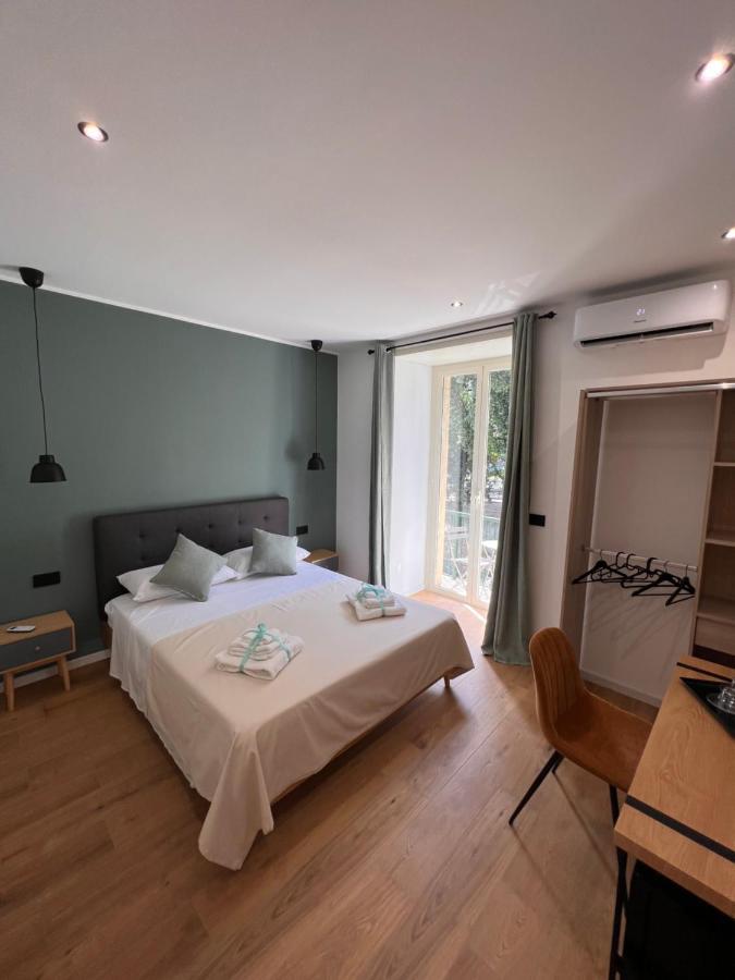 ホテル Relais Cavour Napoli エクステリア 写真