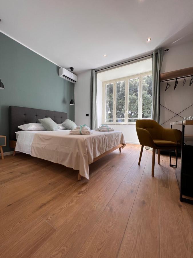 ホテル Relais Cavour Napoli エクステリア 写真