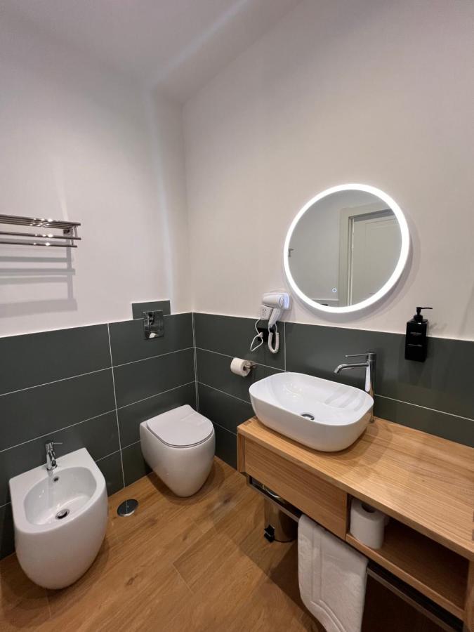 ホテル Relais Cavour Napoli エクステリア 写真